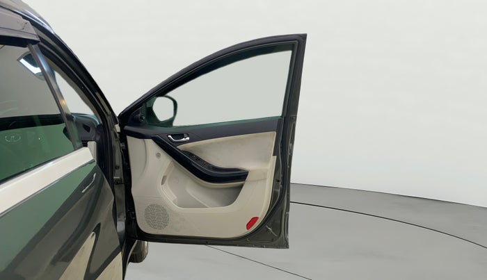 2020 Tata NEXON XZ PETROL, Petrol, Manual, 72,920 km, RHS Front Door