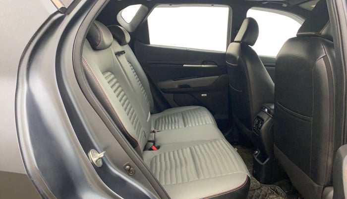 2022 KIA SONET X LINE 1.5 AT, Diesel, Automatic, 63,992 km, Right Side Rear Door Cabin