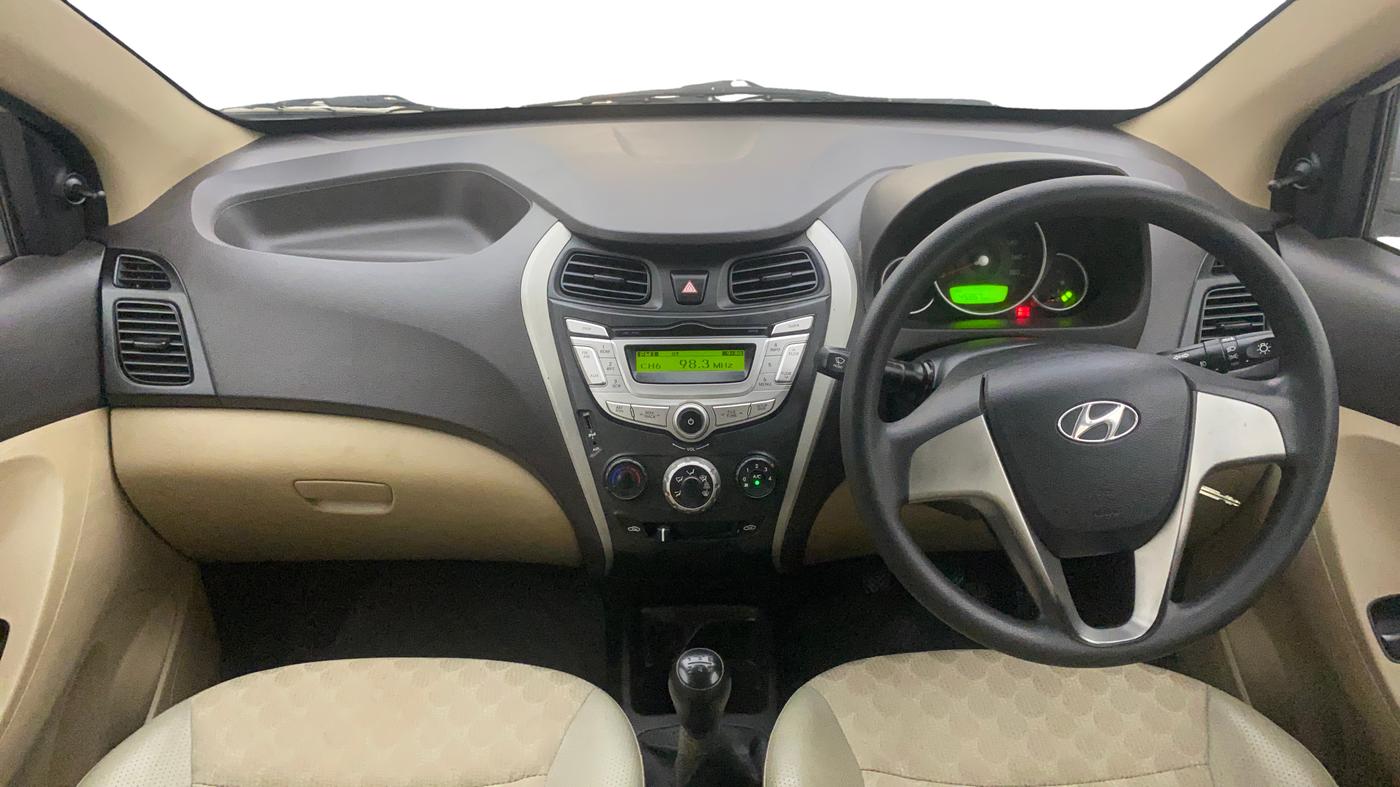 2017 Hyundai Eon SPORTZ, Petrol, Manual, 45,762 km, Dashboard