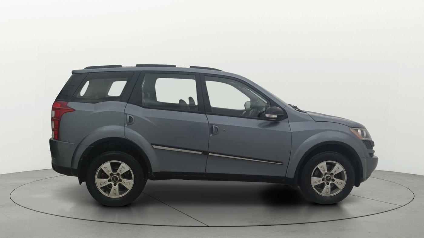 2014 Mahindra XUV500 W8, Diesel, Manual, 92,798 km, Right Side View