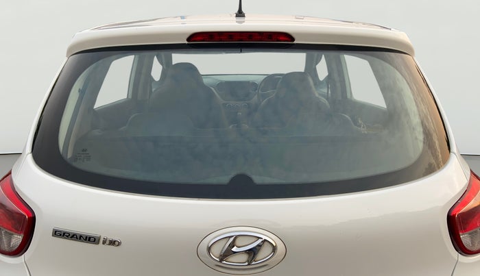 2017 Hyundai Grand i10 MAGNA AT 1.2 KAPPA VTVT, Petrol, Automatic, 53,296 km, Rear Windshield