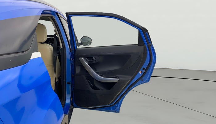 2020 Tata NEXON XMA SUNROOF DIESEL, Diesel, Automatic, 77,055 km, RHS Rear Door