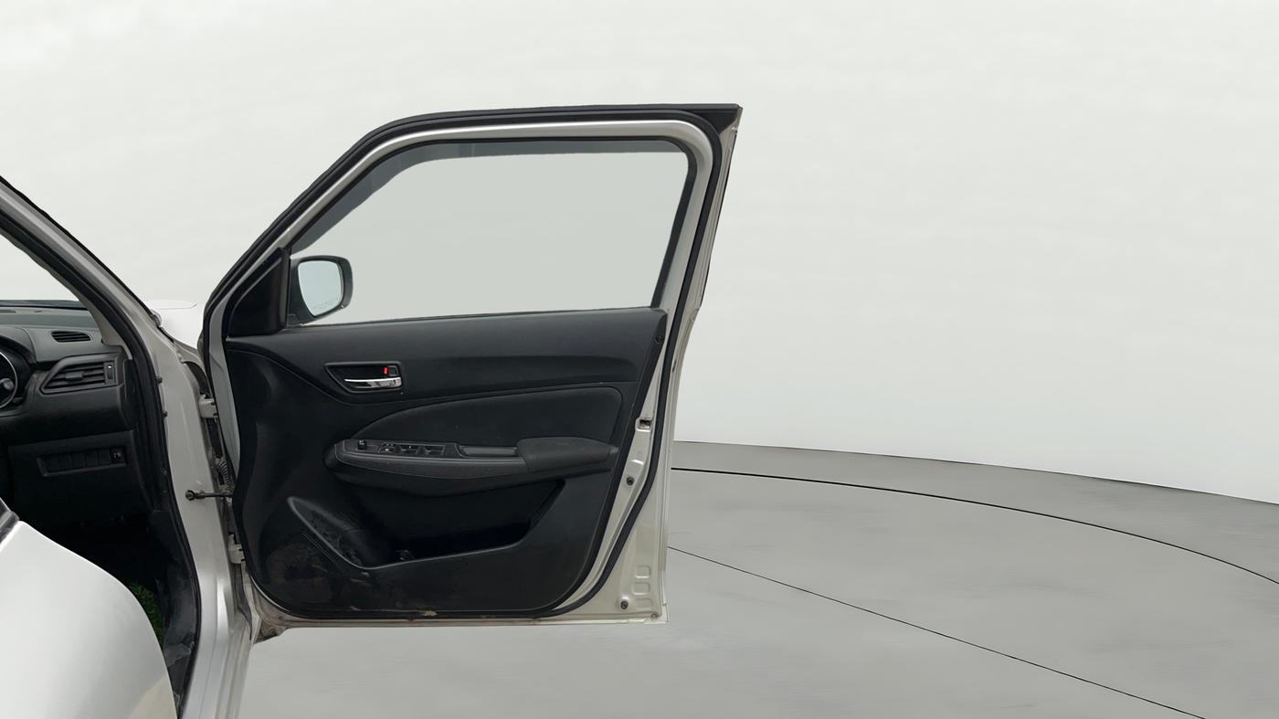 2019 Maruti Swift VXI, Petrol, Manual, 50,240 km, RHS Front Door