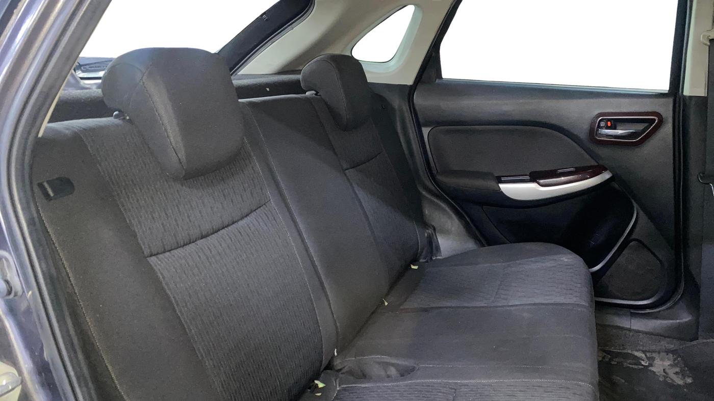 2017 Maruti Baleno ZETA DIESEL 1.3, Diesel, Manual, 98,236 km, Right Side Rear Door Cabin