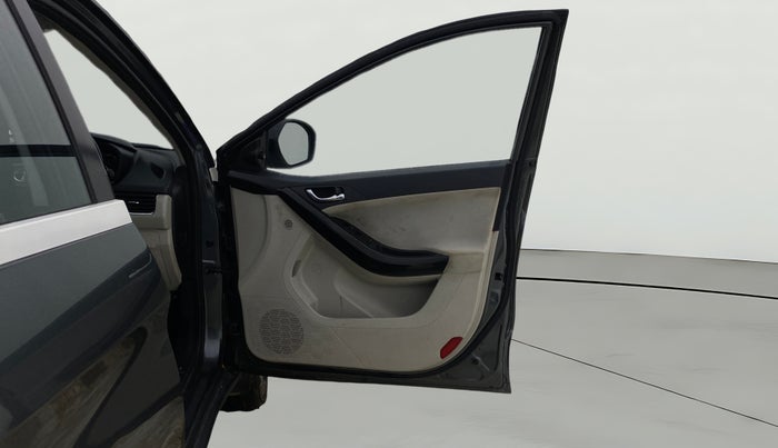 2023 Tata NEXON XZ PLUS PETROL SUNROOF, Petrol, Manual, 24,410 km, RHS Front Door