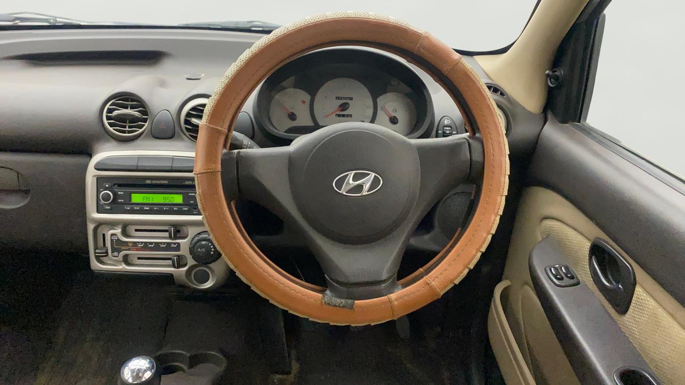 2014 Hyundai Santro Xing GLS, Petrol, Manual, 73,064 km, Steering Wheel Close Up