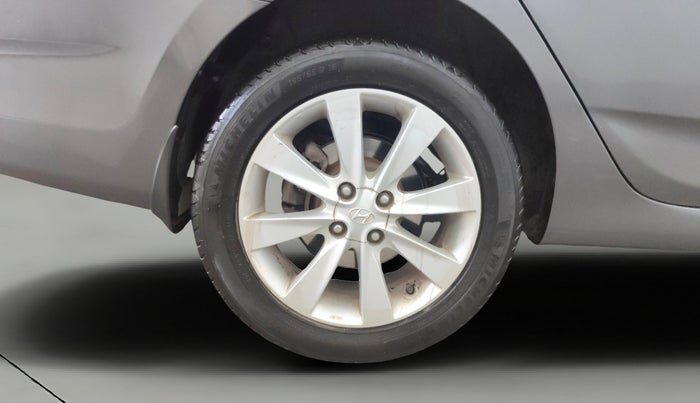 2013 Hyundai Verna FLUIDIC 1.6 VTVT SX, Petrol, Manual, 53,145 km, Right Rear Wheel