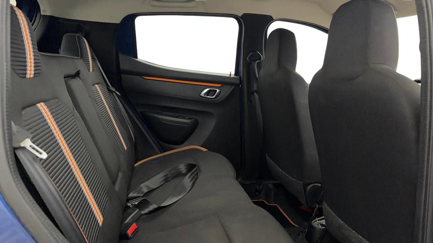 2019 Renault Kwid CLIMBER 1.0 AMT (O), Petrol, Automatic, 40,515 km, Right Side Rear Door Cabin