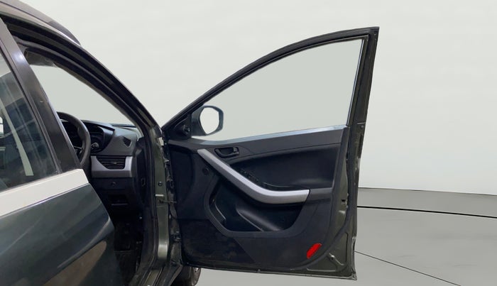 2021 Tata NEXON XM SUNROOF PETROL, Petrol, Manual, 45,192 km, RHS Front Door