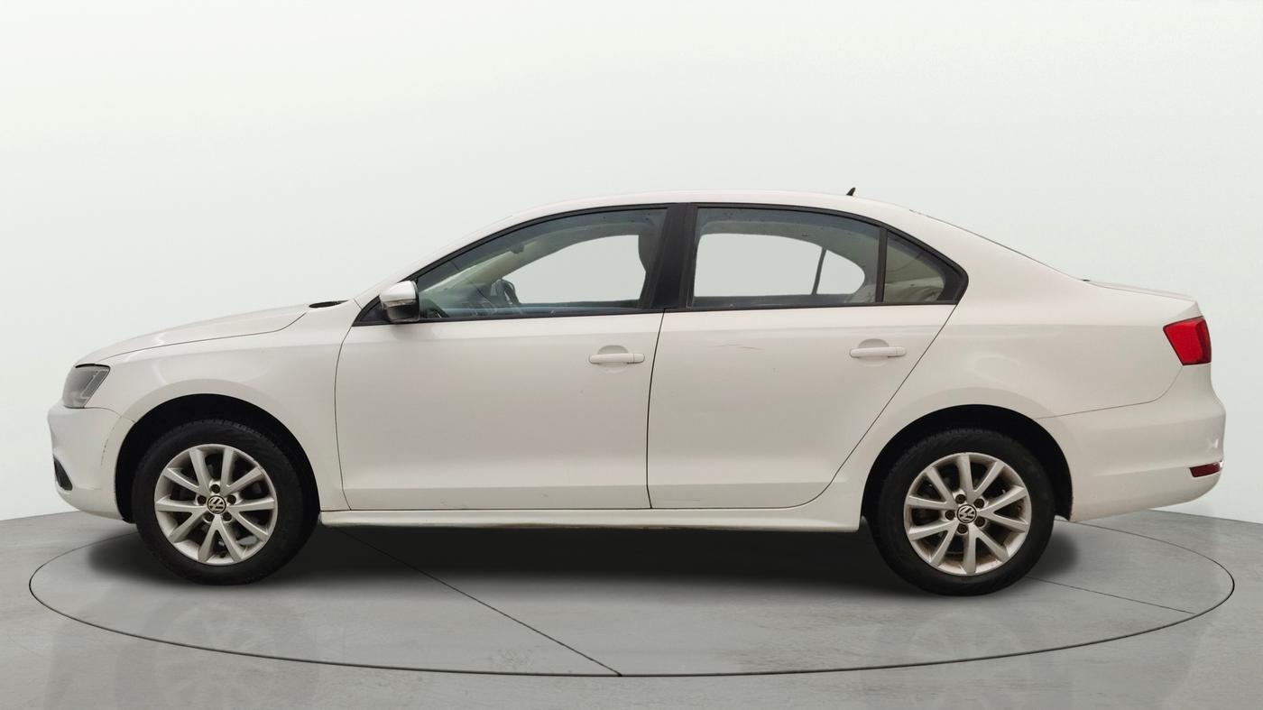 2014 Volkswagen Jetta COMFORTLINE TSI, Petrol, Manual, 1,11,587 km, Left Side