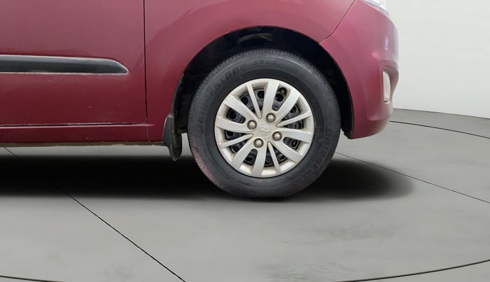 2014 Hyundai i10 SPORTZ 1.1, Petrol, Manual, 39,040 km, Right Front Wheel