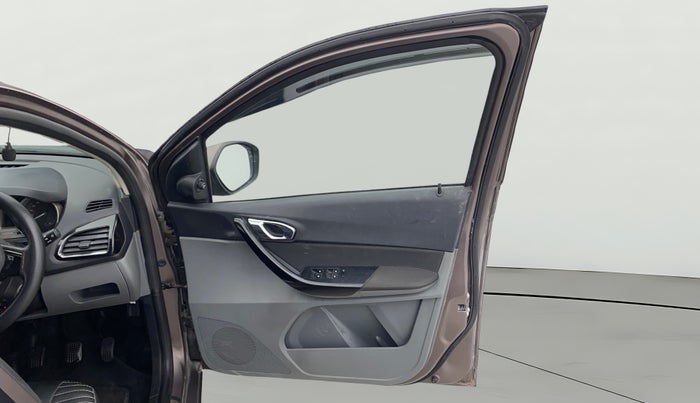 2017 Tata TIGOR XZ PETROL, Petrol, Manual, 76,516 km, RHS Front Door