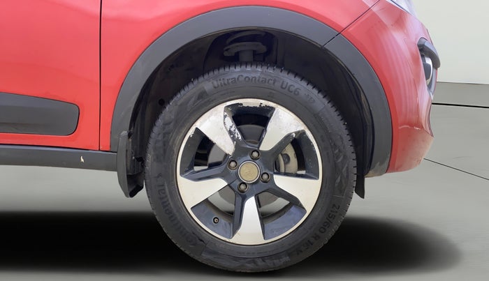 2019 Tata NEXON XZA PLUS PETROL DUAL TONE, Petrol, Automatic, 81,250 km, Right Front Wheel