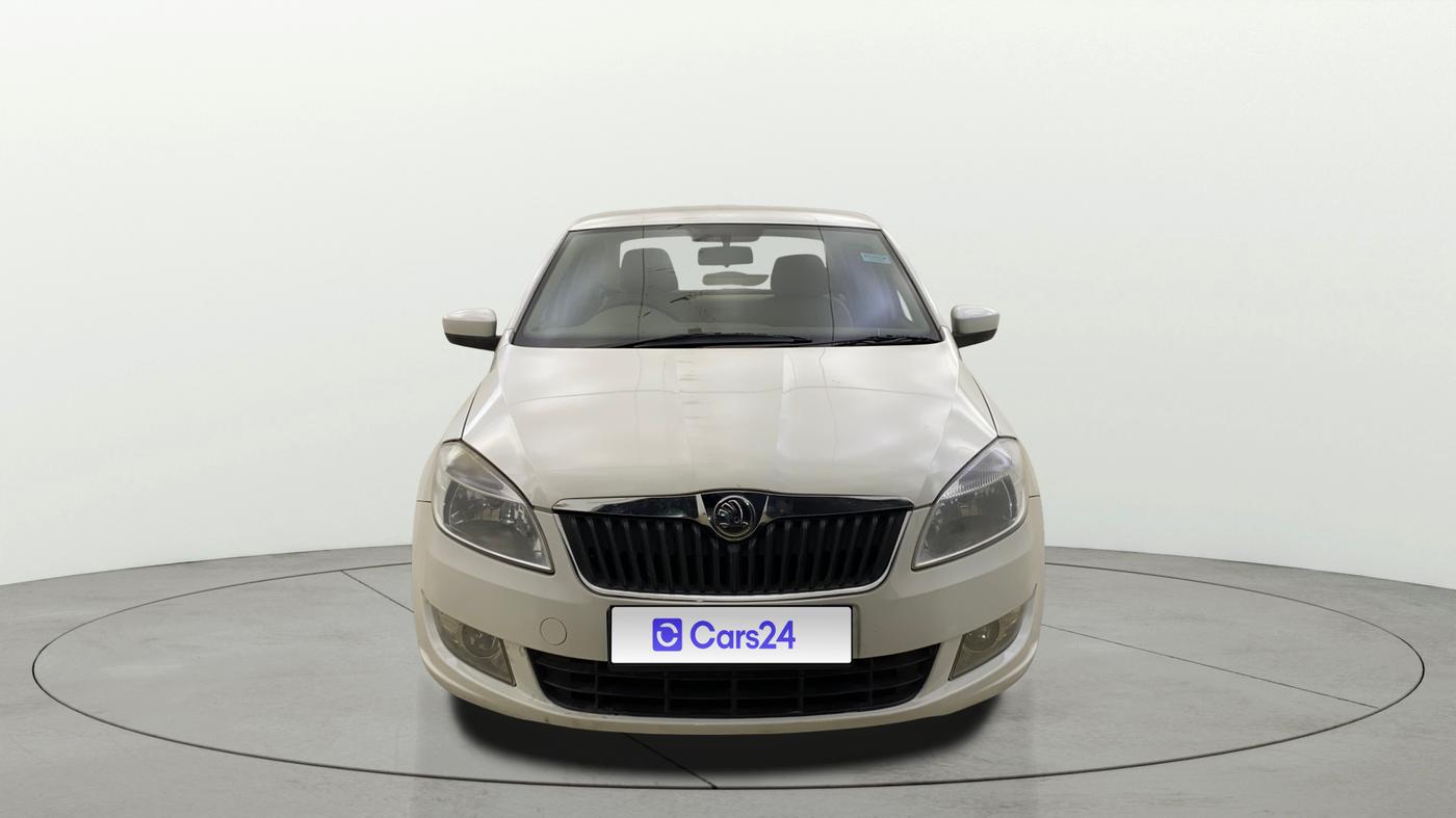 2014 Skoda Rapid AMBITION 1.6 MPI MT PLUS, Petrol, Manual, 76,277 km, Front