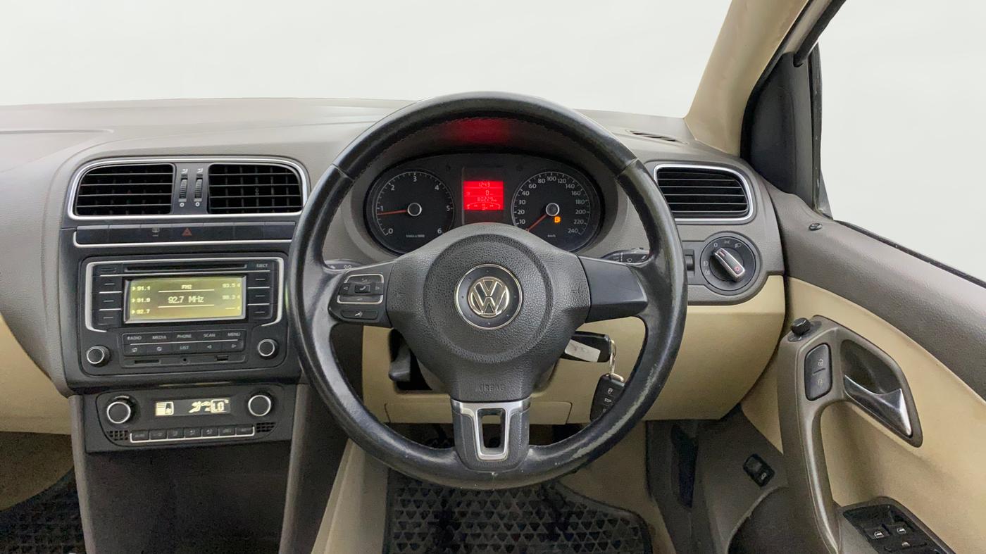 2014 Volkswagen Vento HIGHLINE DIESEL 1.6, Diesel, Manual, 80,340 km, Steering Wheel Close Up