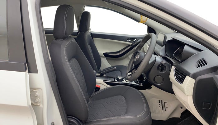 2022 Tata NEXON XZA PLUS DIESEL, Diesel, Automatic, 33,586 km, Right Side Front Door Cabin
