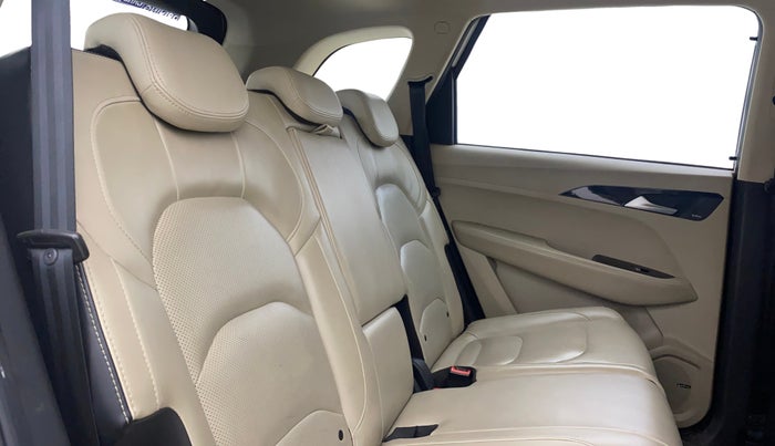 2021 MG HECTOR SHARP 1.5 CVT PETROL DUAL TONE, Petrol, Automatic, 55,274 km, Right Side Rear Door Cabin