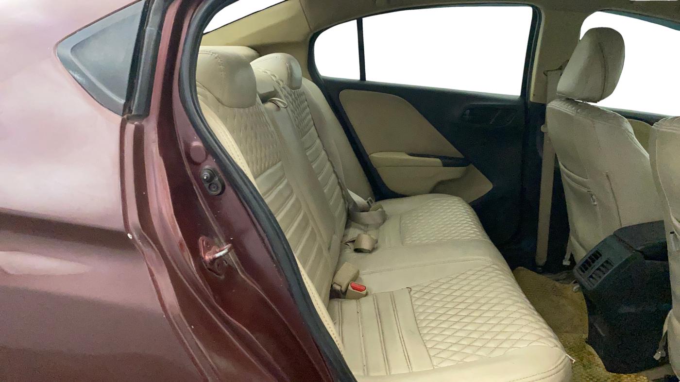 2014 Honda City 1.5L I-DTEC SV, Diesel, Manual, 1,02,292 km, Right Side Rear Door Cabin