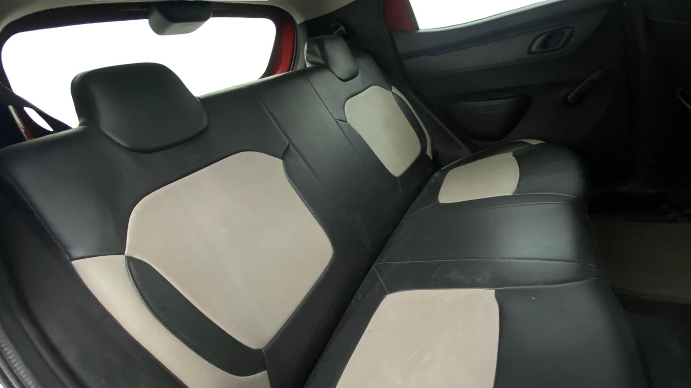 2017 Renault Kwid RXL 1.0, Petrol, Manual, 67,296 km, Right Side Rear Door Cabin