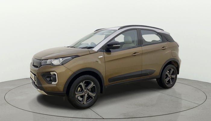 2022 Tata NEXON XZA PLUS (PREMIUM) DIESEL JET, Diesel, Automatic, 71,970 km, Left Front Diagonal