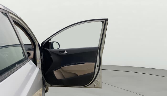2016 Hyundai Xcent S AT 1.2, Petrol, Automatic, 92,267 km, RHS Front Door
