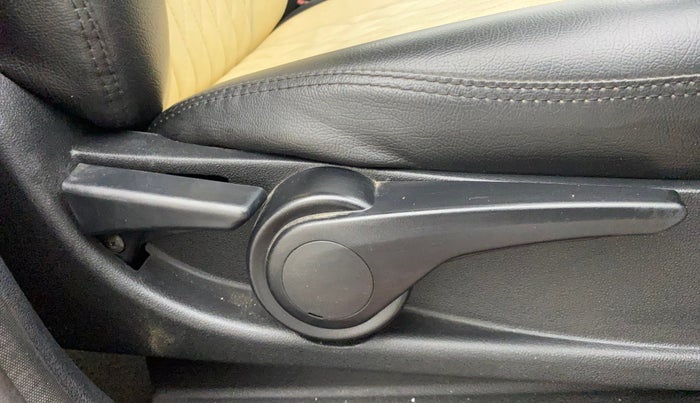 2016 Tata Tiago XZ PETROL, Petrol, Manual, 57,146 km, Driver Side Adjustment Panel