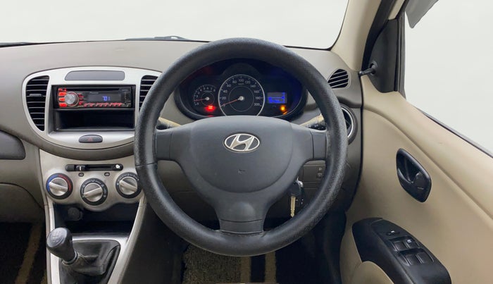 2014 Hyundai i10 MAGNA 1.1, Petrol, Manual, 84,452 km, Steering Wheel Close Up