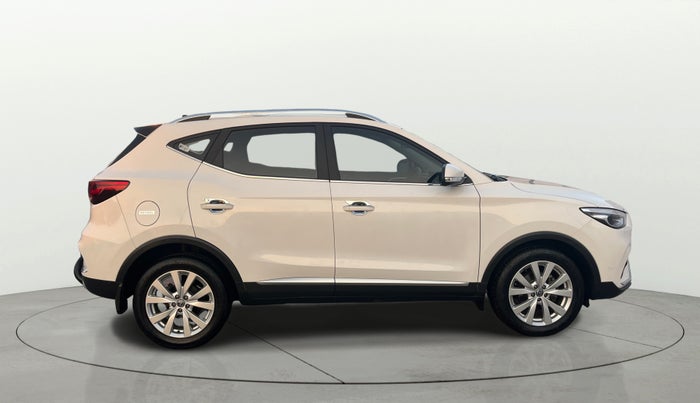 2022 MG ASTOR SUPER 1.5 MT, Petrol, Manual, 14,356 km, Right Side View