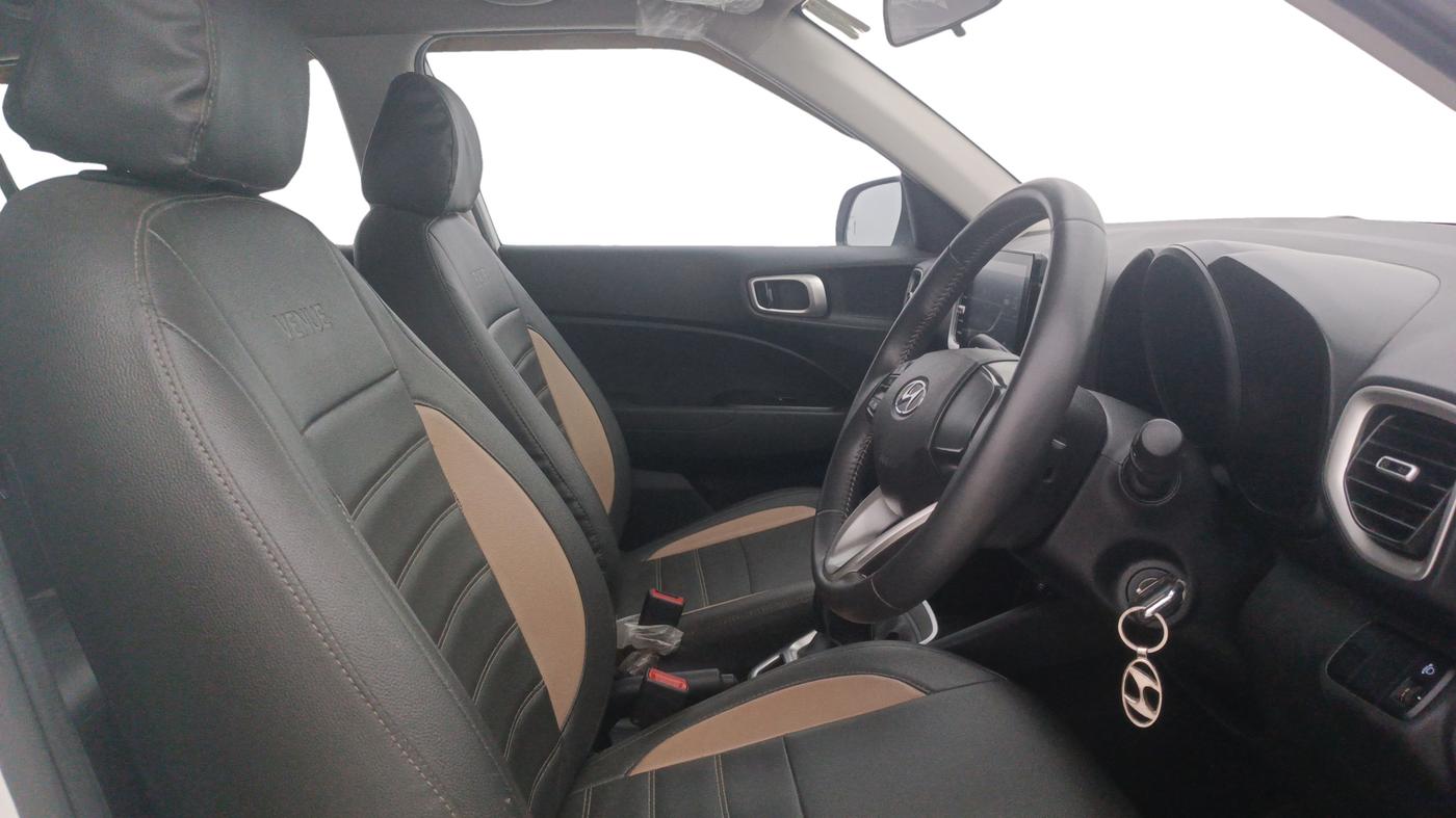 2022 Hyundai VENUE S+ 1.2, Petrol, Manual, 34,153 km, Right Side Front Door Cabin