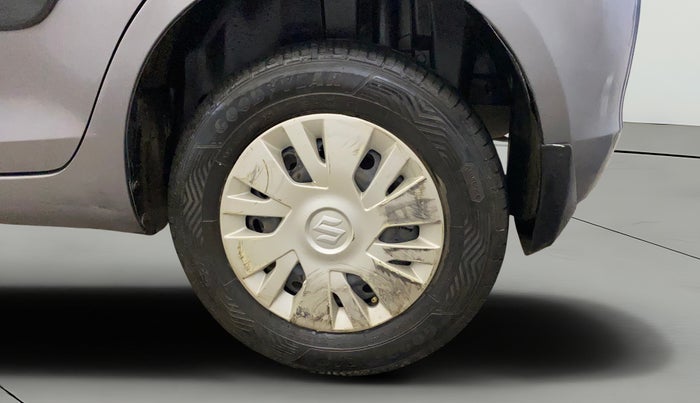 2014 Maruti Swift VXI, Petrol, Manual, 56,096 km, Left Rear Wheel
