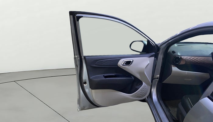 2020 Hyundai AURA SX 1.2, Petrol, Manual, 1,04,595 km, LHS Front Door