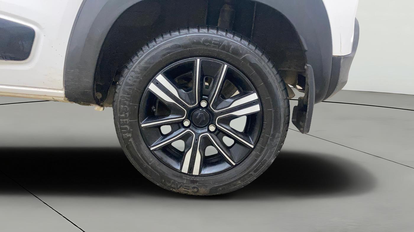 2022 Renault Kwid CLIMBER 1.0 AMT Dual Tone , Petrol, Automatic, 16,685 km, Left Rear Wheel