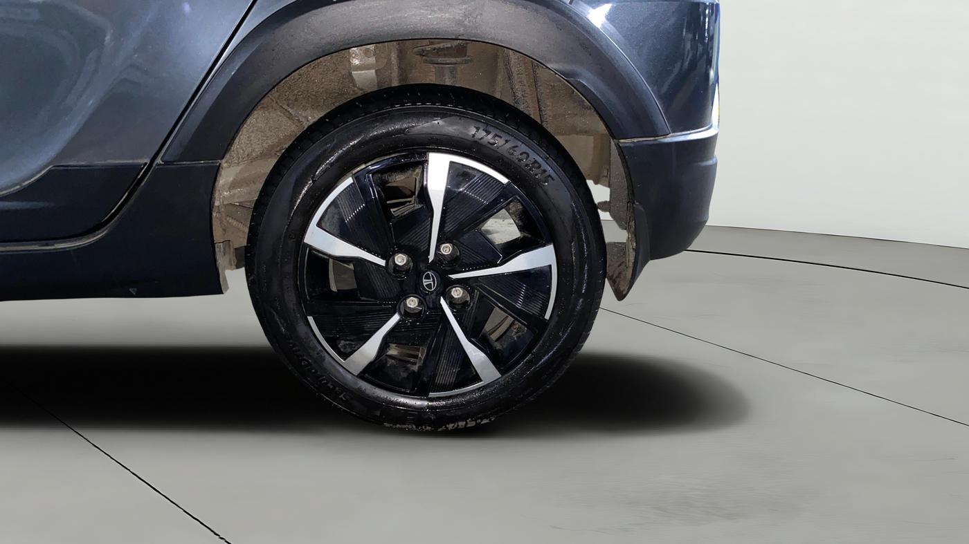 2025 Tata TIAGO NRG XZ AMT, Petrol, Automatic, 4,271 km, Left Rear Wheel