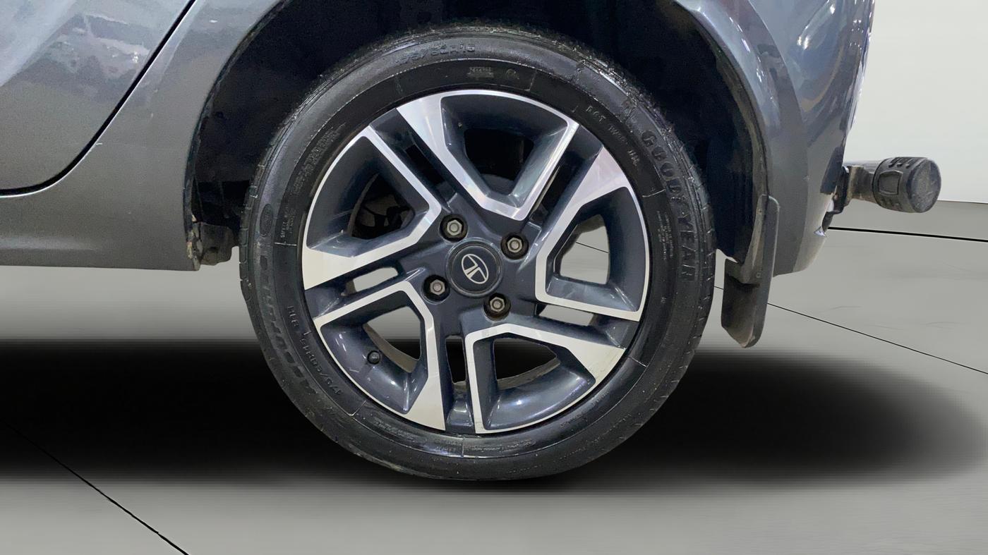 2023 Tata Tiago XZ PLUS PETROL, Petrol, Manual, 31,518 km, Left Rear Wheel