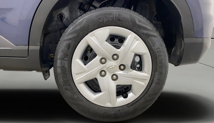 2021 Hyundai VENUE S 1.2, Petrol, Manual, 46,464 km, Left Rear Wheel