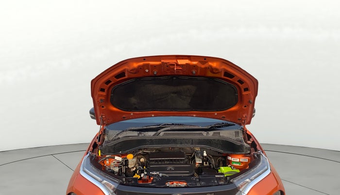 2021 Tata PUNCH CREATIVE  1.2 RTN DUAL TONE, Petrol, Manual, 30,276 km, Open Bonet