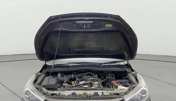 2022 Toyota Innova Crysta 2.7 VX 7 STR, Petrol, Manual, 36,534 km, Open Bonet