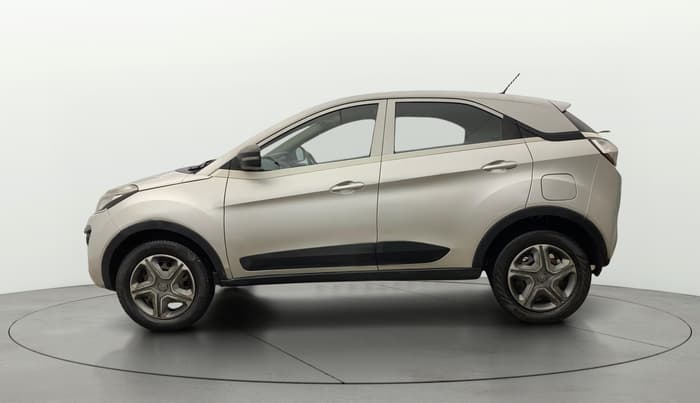 2018 Tata NEXON XM PETROL, CNG, Manual, 1,00,385 km, Left Side