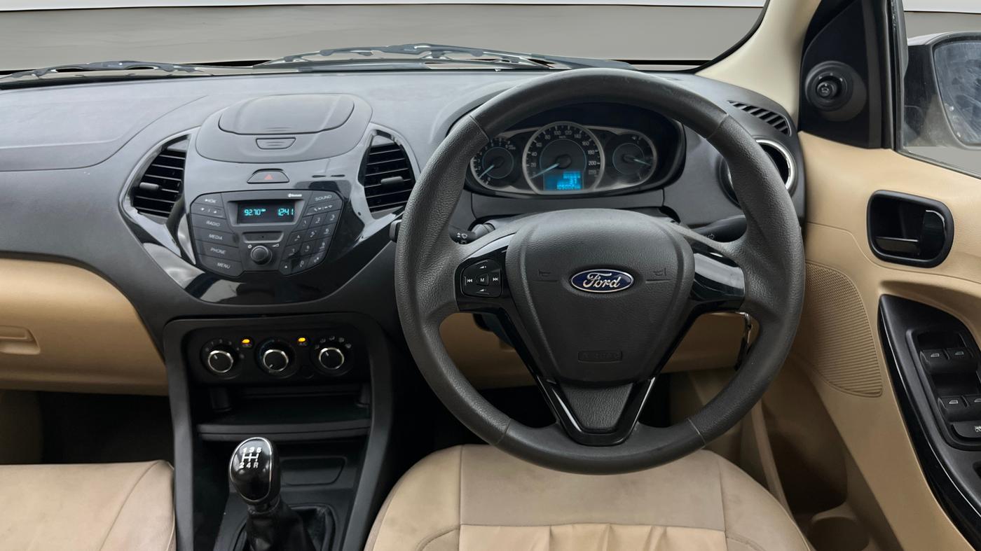 2015 Ford Figo Aspire TREND 1.2 PETROL, Petrol, Manual, 1,05,000 km, Steering Wheel Close Up