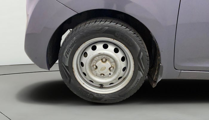 2017 Hyundai Eon ERA +, Petrol, Manual, 61,242 km, Left Front Wheel