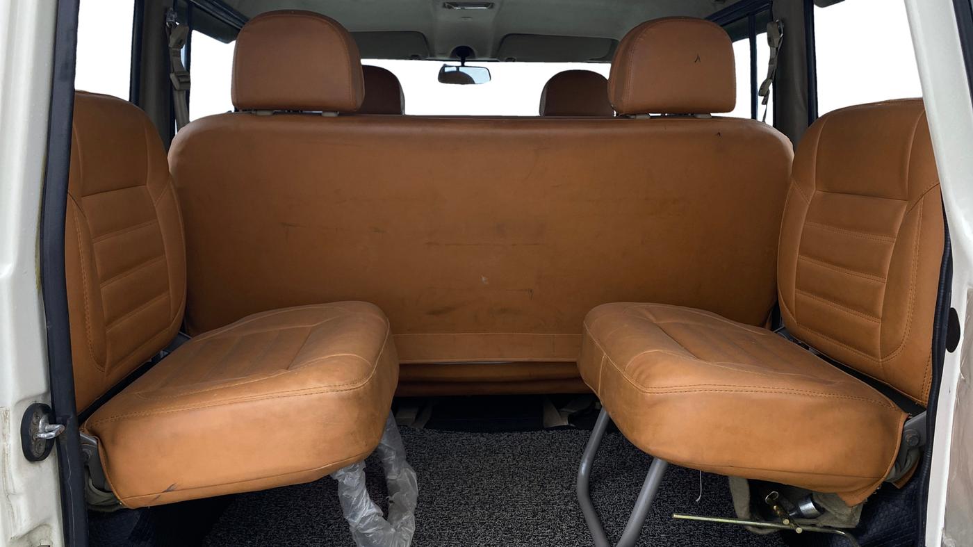 2021 Mahindra Bolero B6 (O), Diesel, Manual, 42,825 km, Third Seat Row ( optional )