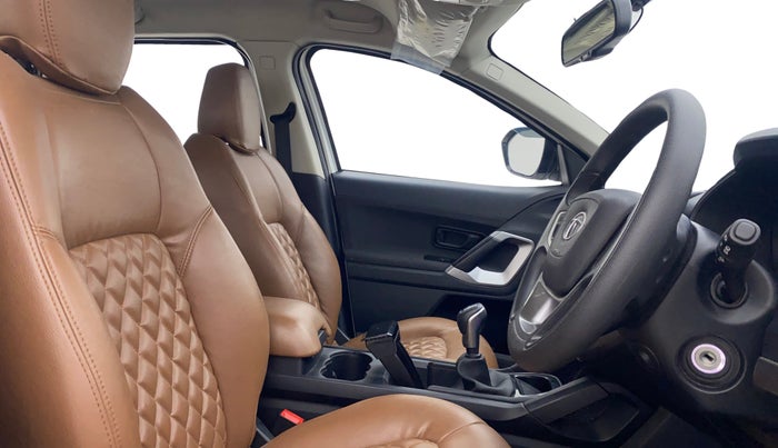 2019 Tata Harrier XM 2.0L KRYOTEC, Diesel, Manual, 47,377 km, Right Side Front Door Cabin
