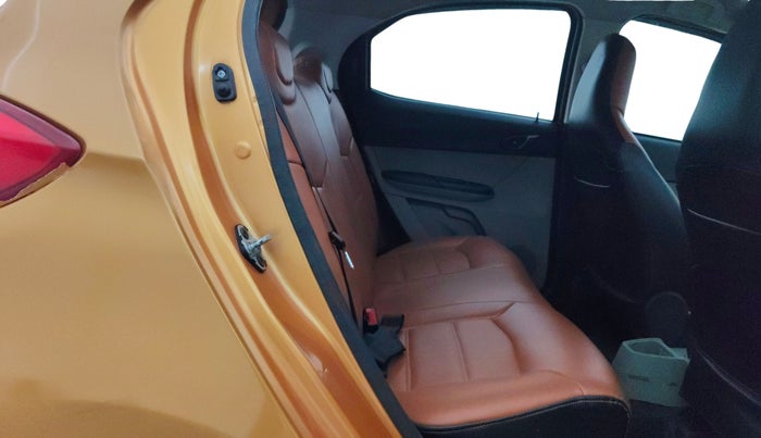 2018 Tata Tiago XT PETROL, Petrol, Manual, 64,109 km, Right Side Rear Door Cabin