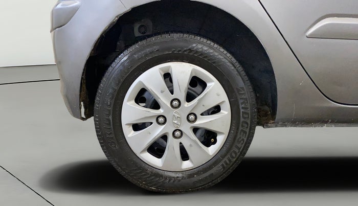 2013 Hyundai i10 SPORTZ 1.2 AT, Petrol, Automatic, 60,984 km, Right Rear Wheel