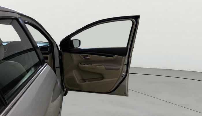 2017 Maruti Ciaz ZXI, Petrol, Manual, 36,792 km, RHS Front Door