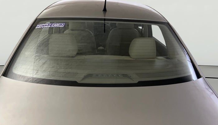 2014 Skoda Rapid AMBITION 1.6 MPI MT PLUS, Petrol, Manual, 61,039 km, Rear Windshield