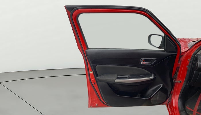 2018 Maruti Swift ZXI, Petrol, Manual, 1,34,900 km, LHS Front Door