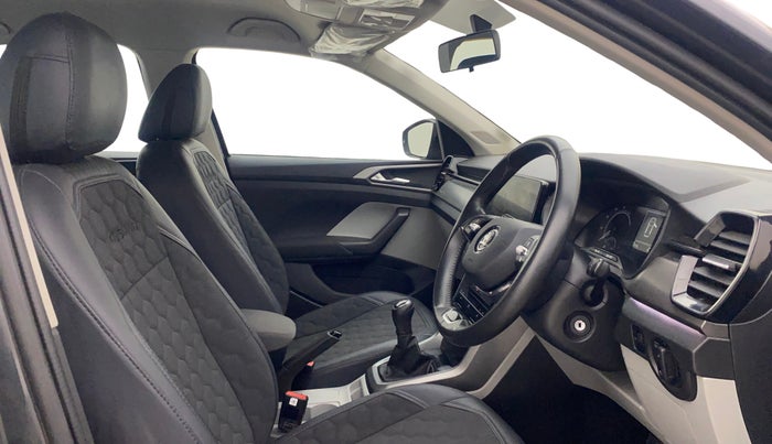 2022 Skoda KUSHAQ AMBITION 1.0L TSI MT, Petrol, Manual, 31,715 km, Right Side Front Door Cabin