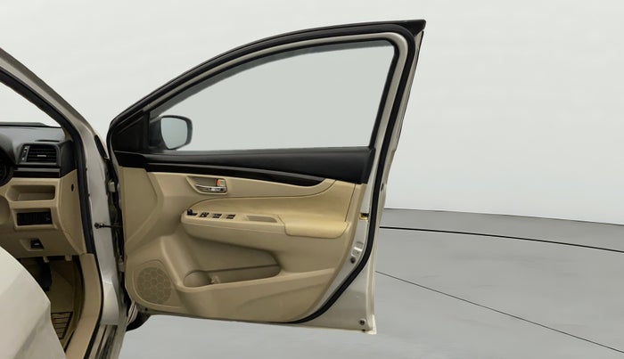 2018 Maruti Ciaz SIGMA 1.4 MT PETROL, Petrol, Manual, 45,657 km, RHS Front Door