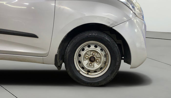 2016 Hyundai Eon ERA +, Petrol, Manual, 36,116 km, Right Front Wheel